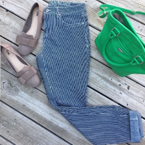 • {Canon River Blues} Striped Jeans - Picture 2 of 6
